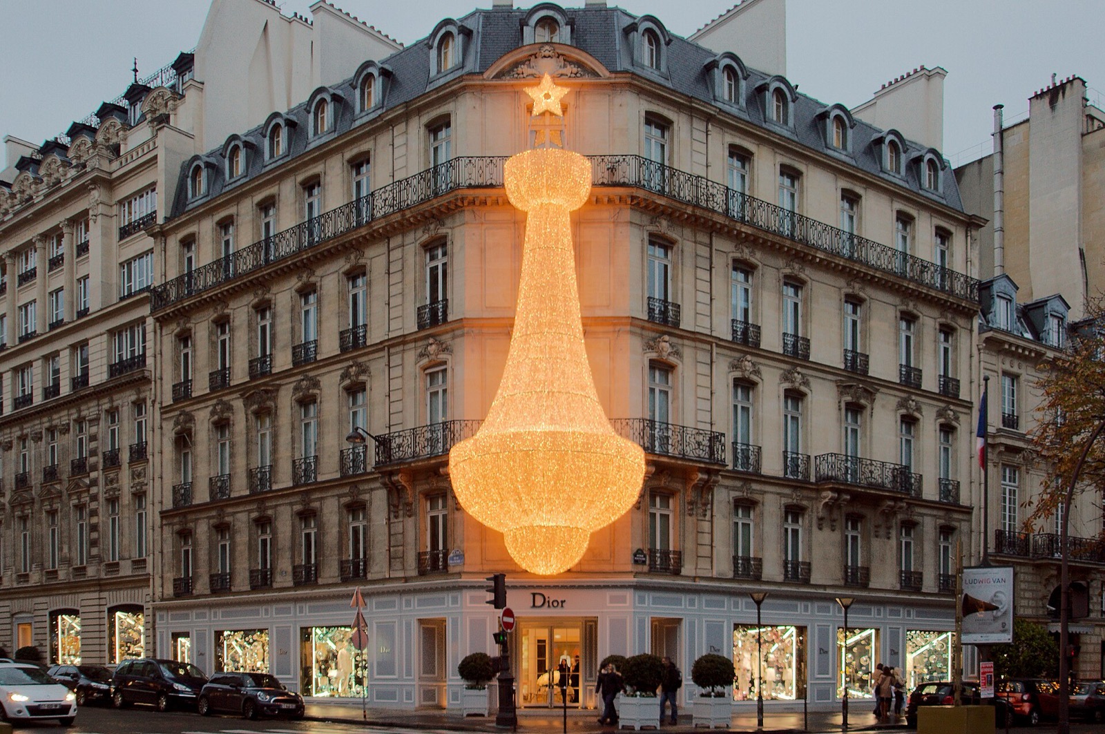 The Dior house at 30 Avenue Montaigne, Paris, November 2016 — Christian Dior SE, the listed company that carries the name, is to absorb the Arnault family holding company and become the partnership that controls LVMH